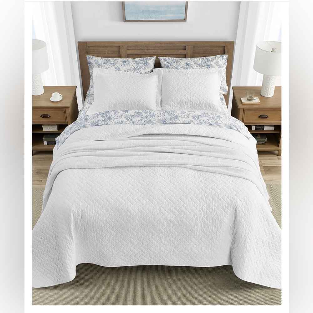 3 Pcs Reversible Full/Queen Quilt Set